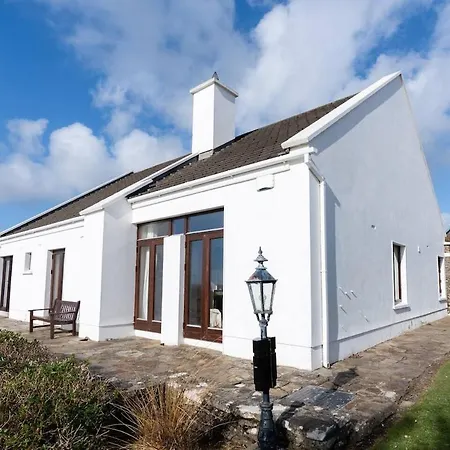 Ferienhaus The White House - Overlooking Bay Dingle