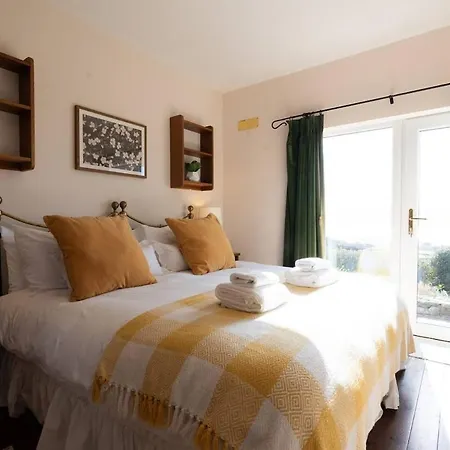 An Teach Ban - * Dingle